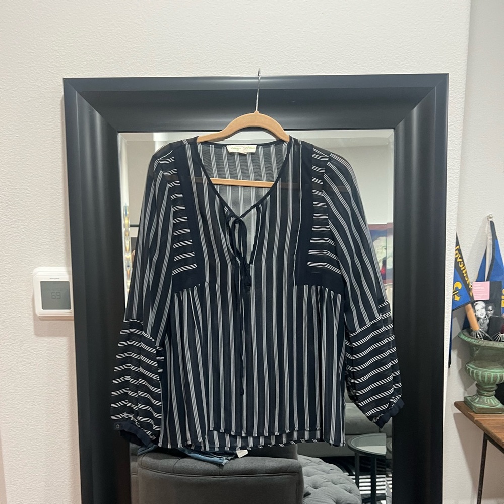 Sheer navy & white stripped flowy blouse
